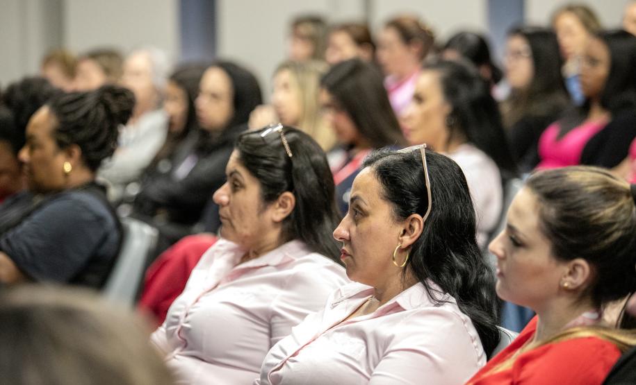 Emoção e informação marcam celebração do Outubro Rosa na Portos do Paraná