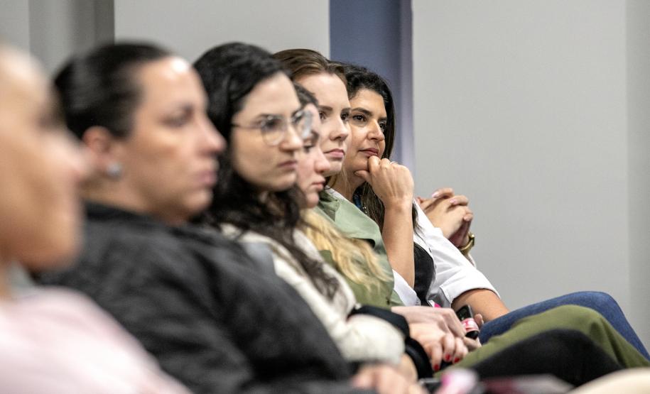 Emoção e informação marcam celebração do Outubro Rosa na Portos do Paraná