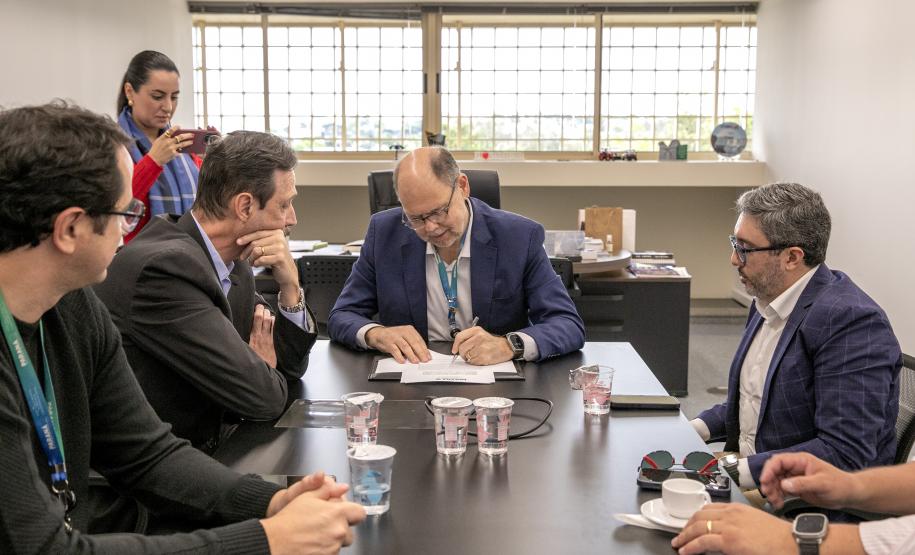 Governo investe R$ 1,5 milhão em coworking no Porto de Paranaguá para a comunidade