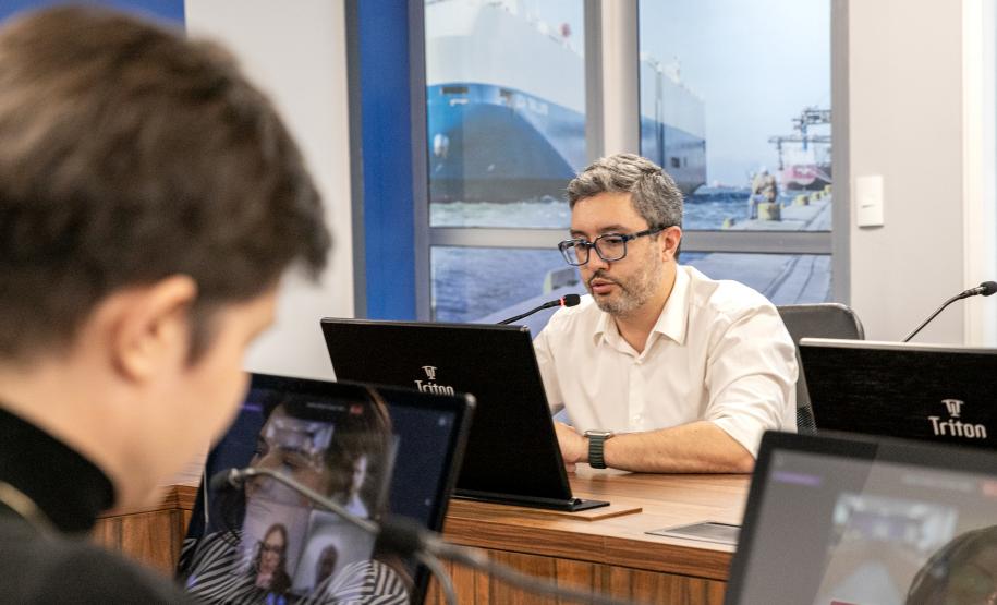 Portos do Paraná realiza audiência para contribuições ao leilão do PAR25