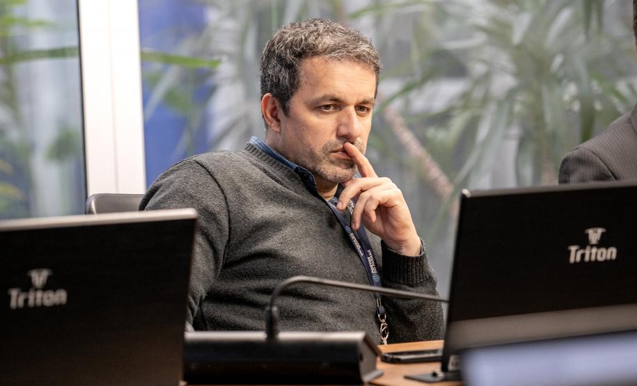 Portos do Paraná realiza audiência para contribuições ao leilão do PAR25