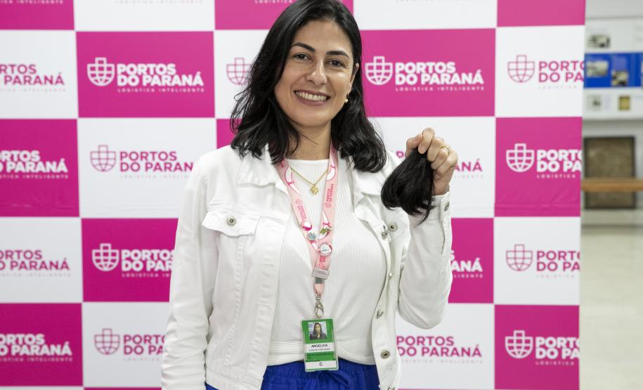Portuários do Paraná doam cabelos para campanha Outubro Rosa