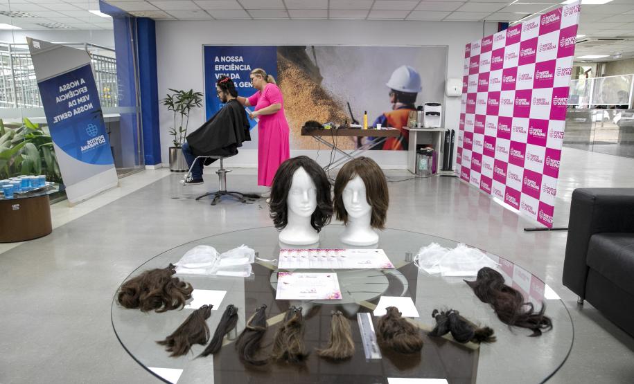 Portuários do Paraná doam cabelos para campanha Outubro Rosa