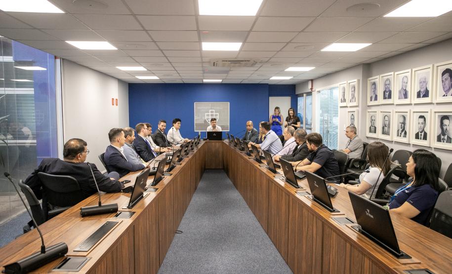 Associação de Terminais estreita relações com os portos paranaenses