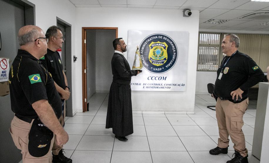 Procissão de Nossa Senhora do Rocio abençoa o Porto de Paranaguá