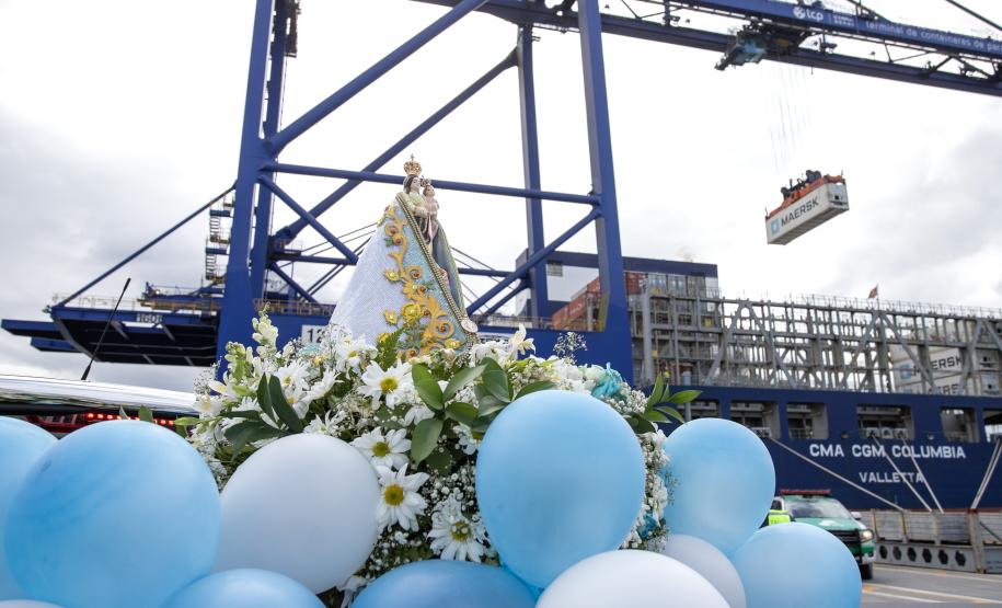 Procissão de Nossa Senhora do Rocio abençoa o Porto de Paranaguá