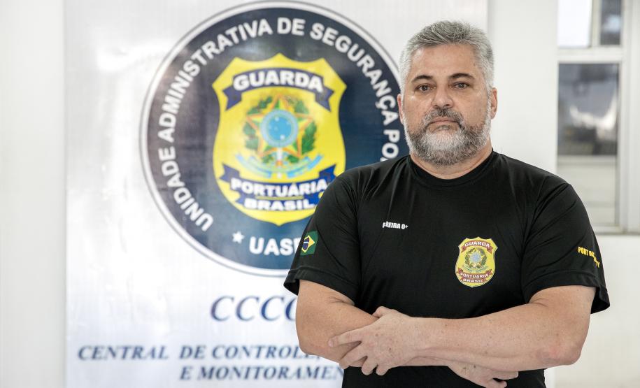 Portos do Paraná parabeniza profissionais de segurança no dia do guarda portuário