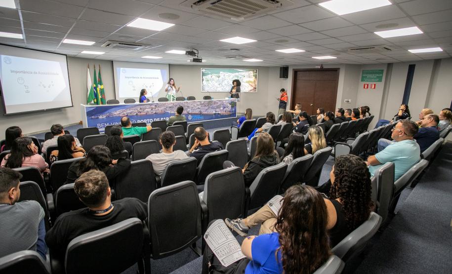 Comunicação inclusiva reúne exemplos de superação na Portos do Paraná