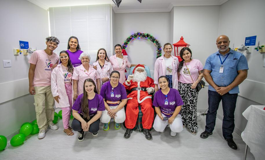Pacientes da Unidade Erasto Gaertner recebem doações da Corrida do Porto