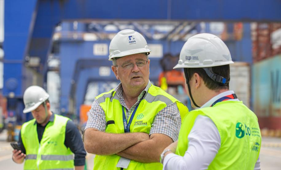 Porto de Paranaguá bate recorde histórico de movimentação de contêineres