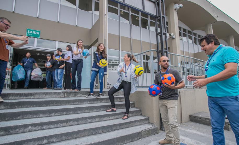 Natal Solidário da Portos do Paraná arrecada 1,2 mil brinquedos