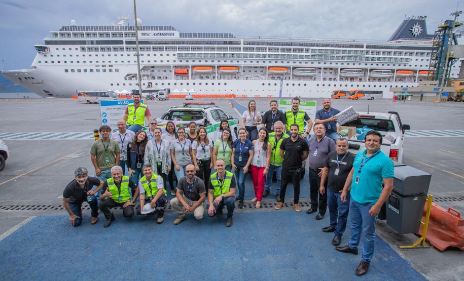 Natal Solidário da Portos do Paraná arrecada 1,2 mil brinquedos