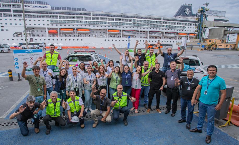 Natal Solidário da Portos do Paraná arrecada 1,2 mil brinquedos