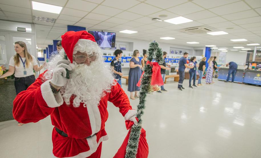 Natal Solidário da Portos do Paraná arrecada 1,2 mil brinquedos