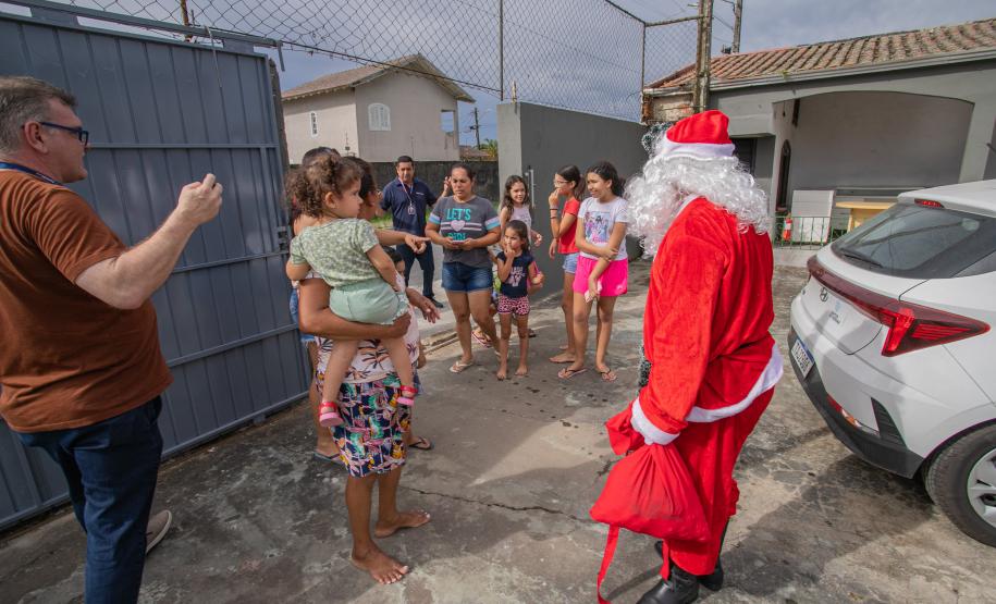 Natal Solidário da Portos do Paraná arrecada 1,2 mil brinquedos