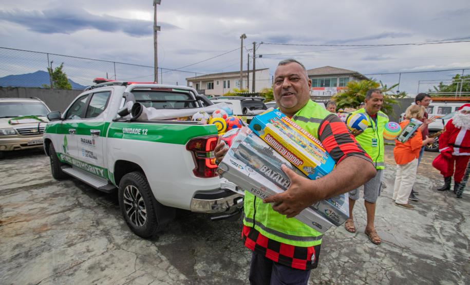 Natal Solidário da Portos do Paraná arrecada 1,2 mil brinquedos