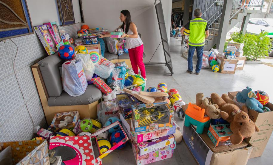 Natal Solidário da Portos do Paraná arrecada 1,2 mil brinquedos