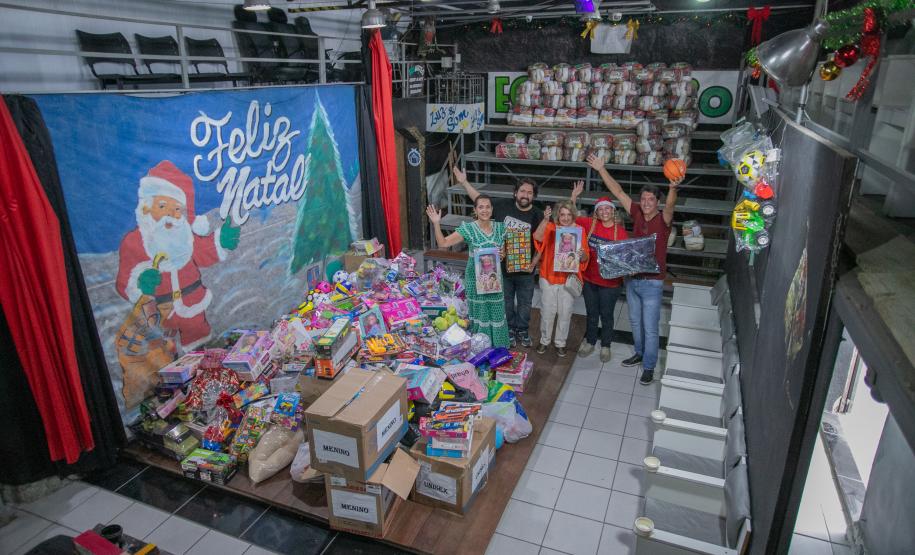 Natal Solidário da Portos do Paraná arrecada 1,2 mil brinquedos