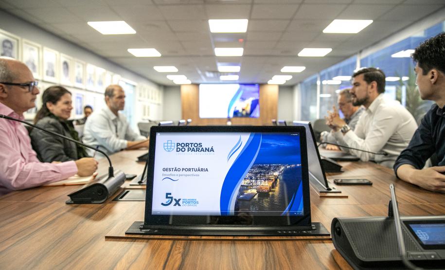 Projetos de infraestrutura dos portos paranaenses chamam a atenção da comitiva da ANTAQ