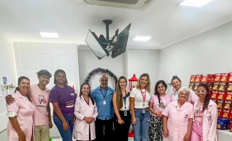 Pacientes da Unidade Erasto Gaertner recebem doações da Corrida do Porto