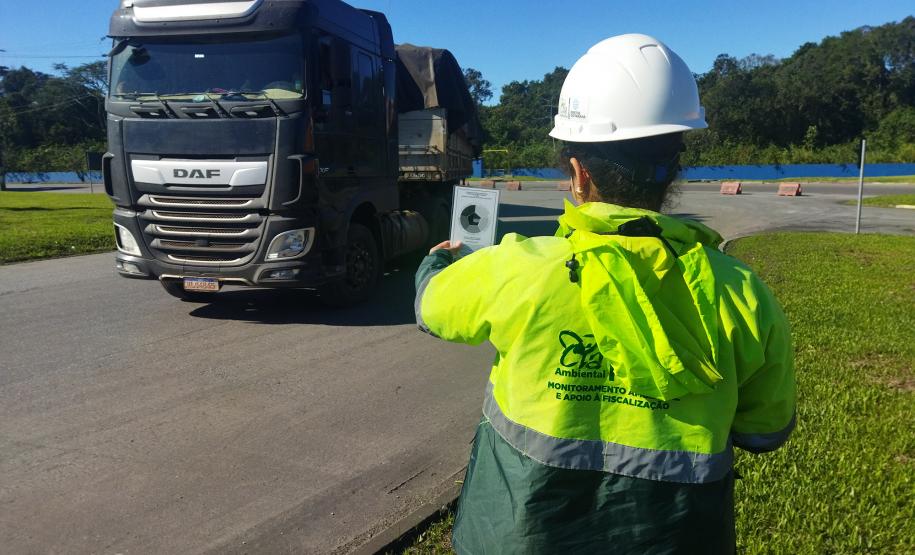 Fumaça dos caminhões