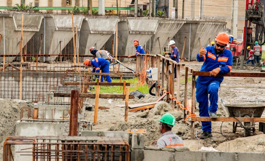 Começam as escavações do poço de recebimento de cargas do Moegão