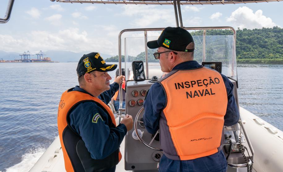 Fiscalização marítima é realizada nos portos paranaenses