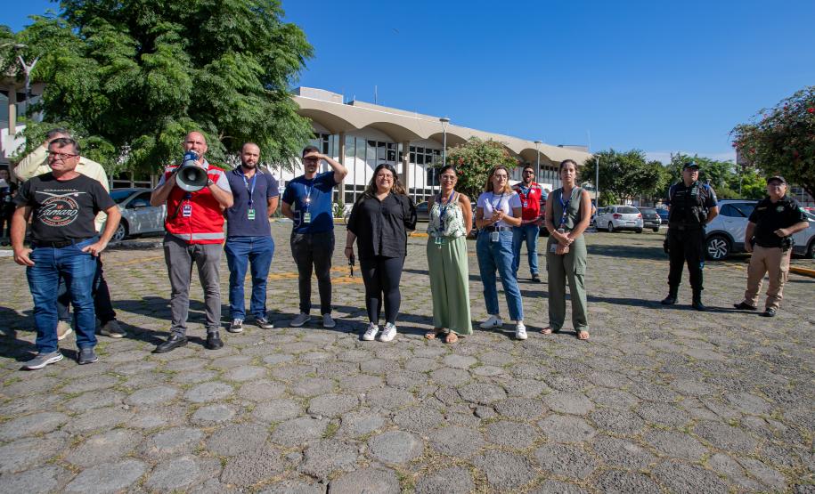 Palácio Taguaré é cenário de simulado de abandono de edificação