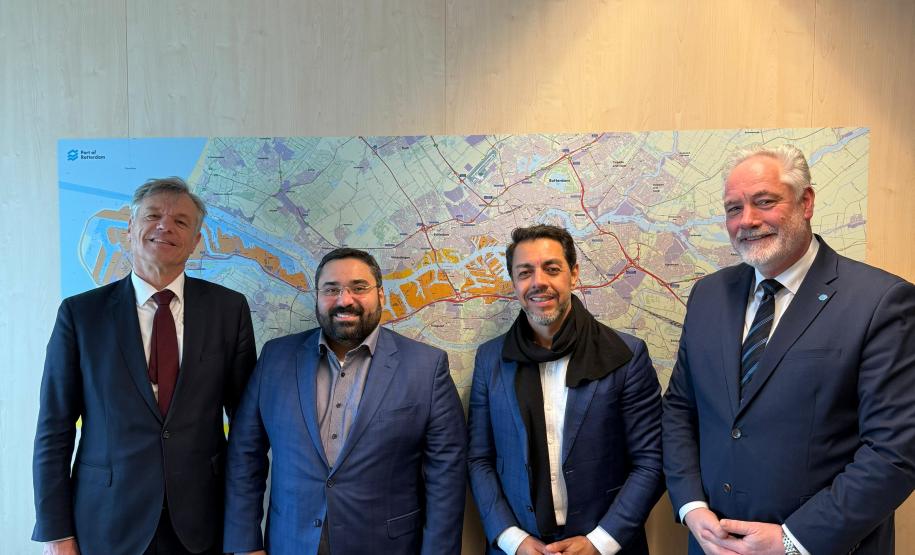 Presidente do Conselho Administrativo dos Portos Paranaenses visita maior porto europeu