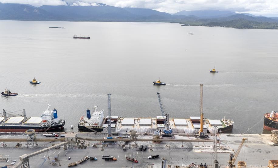 Paranaguá registra maior movimentação de fertilizantes com um único navio