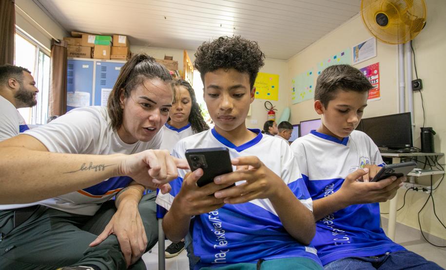 Moradores do litoral do Paraná concluem curso gratuito de capacitação para redes sociais
