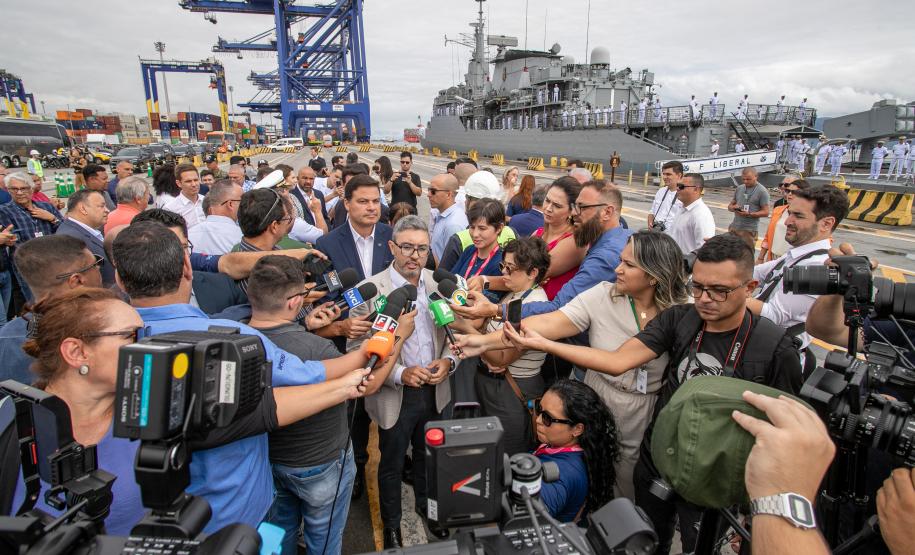 Governador anuncia investimento de R$ 1 bi no Píer em "T" na festa dos 90 anos do Porto de Paranaguá