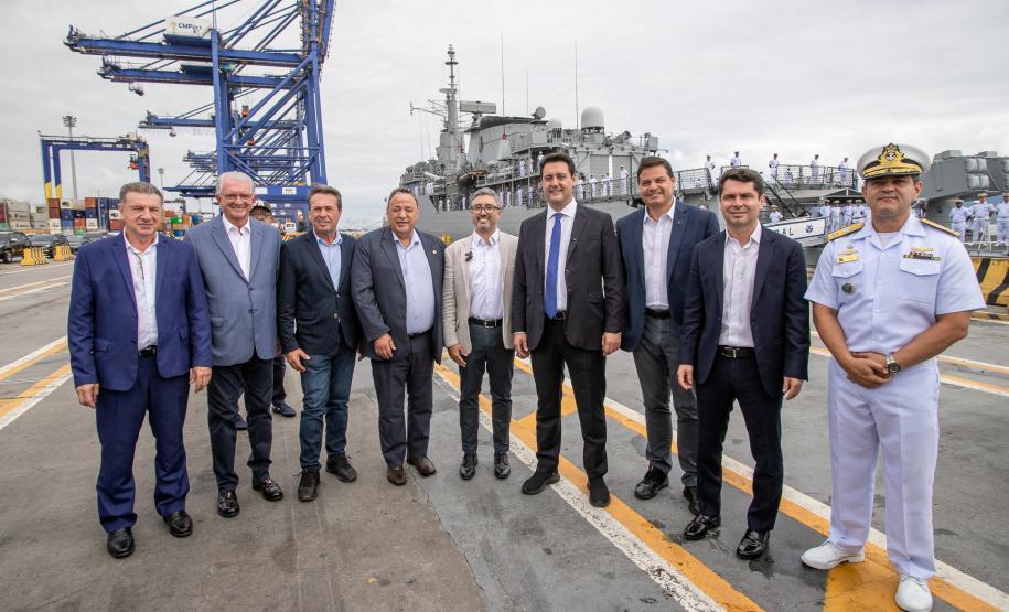 Governador anuncia investimento de R$ 1 bi no Píer em "T" na festa dos 90 anos do Porto de Paranaguá