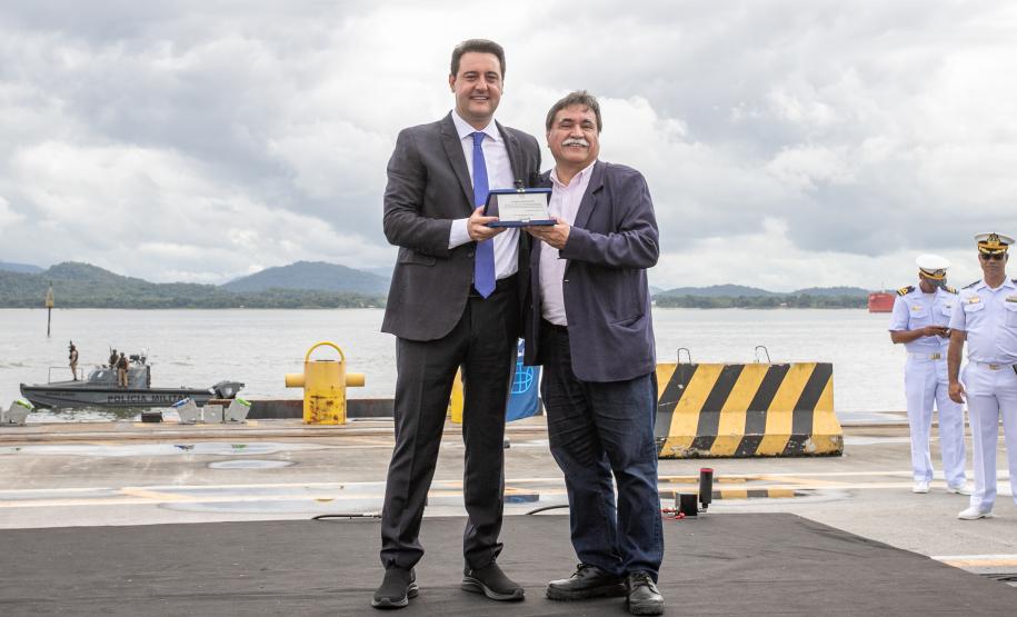 Governador anuncia investimento de R$ 1 bi no Píer em "T" na festa dos 90 anos do Porto de Paranaguá