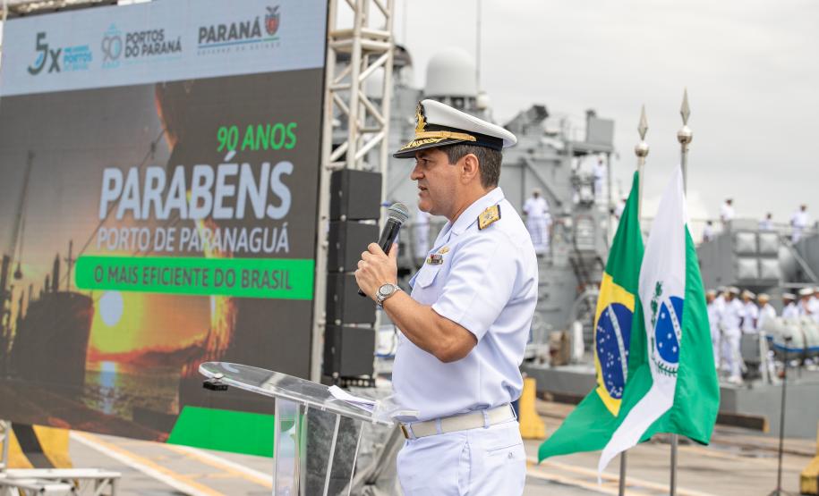 Governador anuncia investimento de R$ 1 bi no Píer em "T" na festa dos 90 anos do Porto de Paranaguá