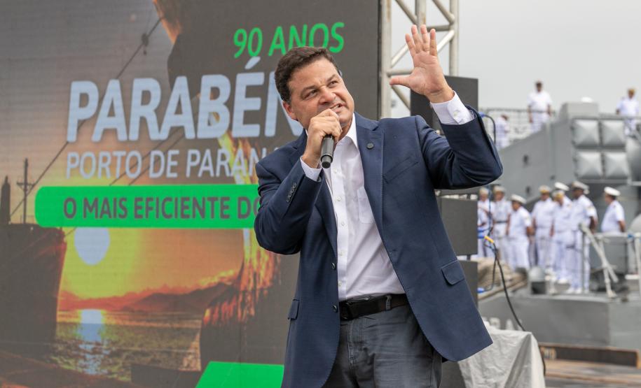 Governador anuncia investimento de R$ 1 bi no Píer em "T" na festa dos 90 anos do Porto de Paranaguá