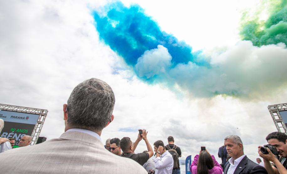 Governador anuncia investimento de R$ 1 bi no Píer em "T" na festa dos 90 anos do Porto de Paranaguá