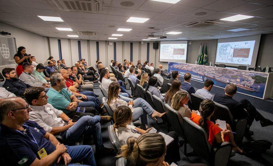 Embaixada do Reino dos Países Baixos apresenta workshop sobre iniciativas sustentáveis para o setor portuário