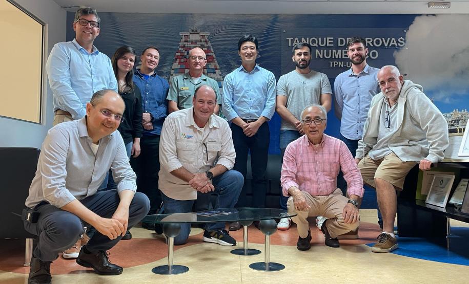 Engenheiros da Portos do Paraná realizam simulação de atracação de navios de cruzeiro