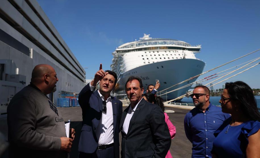 Governador anuncia projeto para terminal de cruzeiros no Porto de Paranaguá