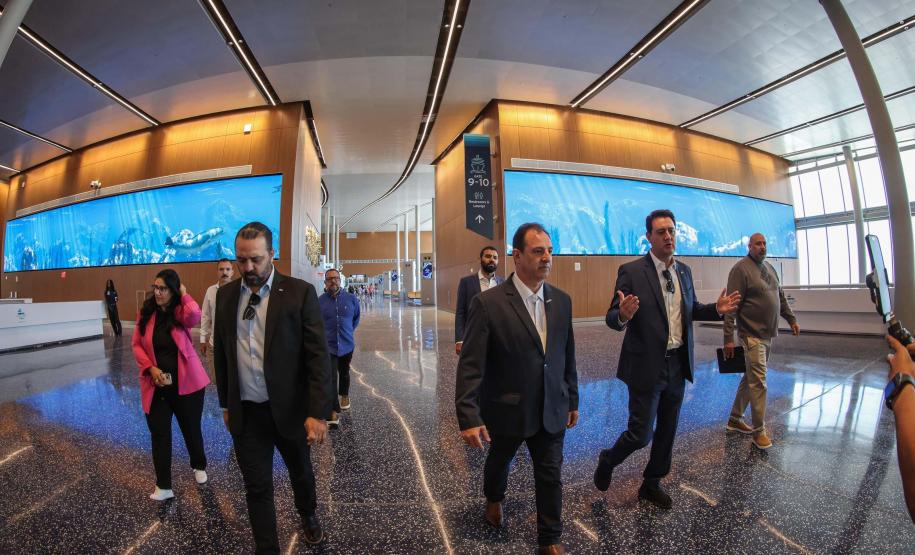 Governador anuncia projeto para terminal de cruzeiros no Porto de Paranaguá