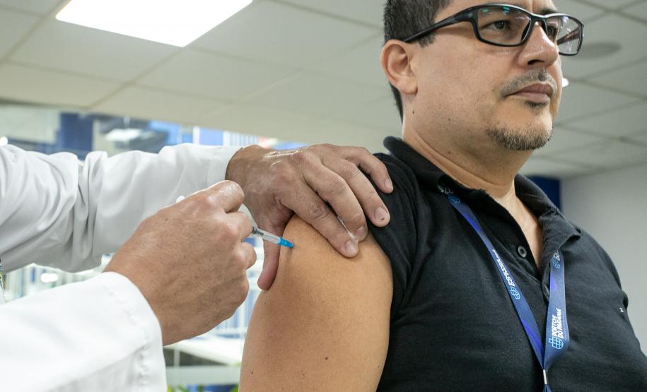 Vacina contra a gripe Influenza imuniza 225 portuários
