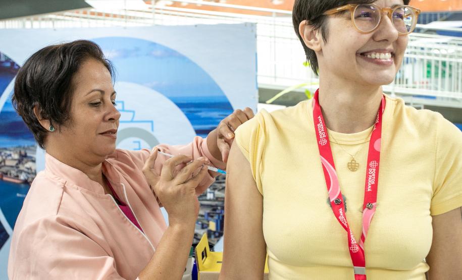 Vacina contra a gripe Influenza imuniza 225 portuários