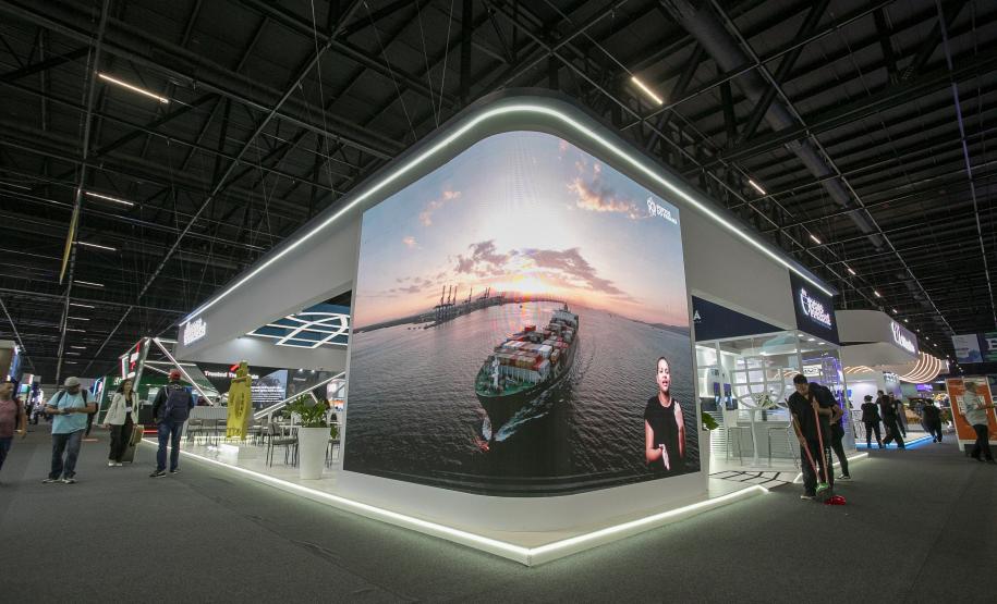 Portos do Paraná impulsiona negócios e debate avanços no marco legal portuário na Intermodal 2025