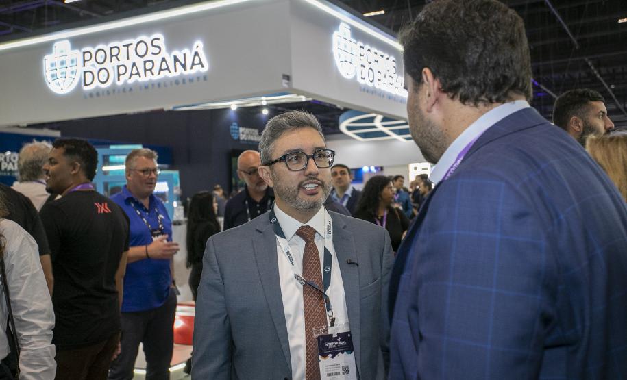 Portos do Paraná impulsiona negócios e debate avanços no marco legal portuário na Intermodal 2025