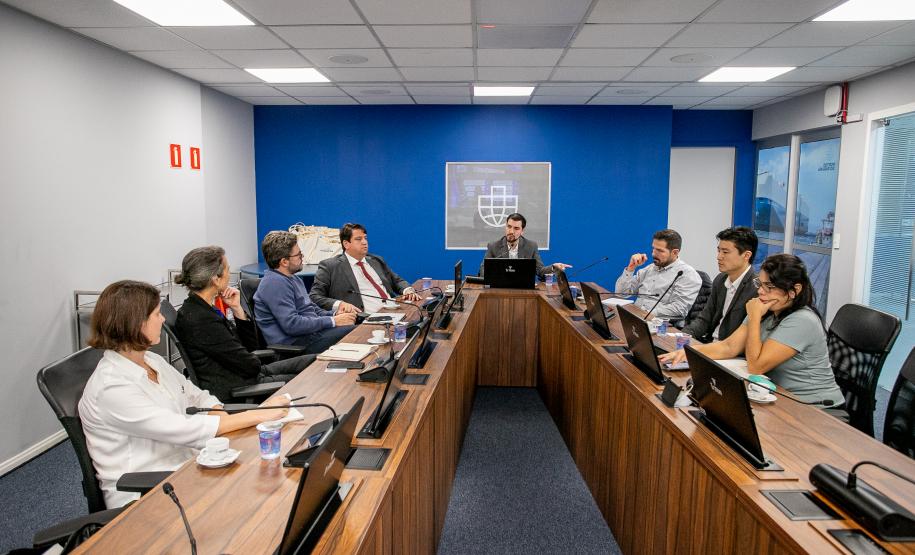 Aprovação de licitação do Canal de Acesso atrai investidores belgas ao Porto de Paranaguá