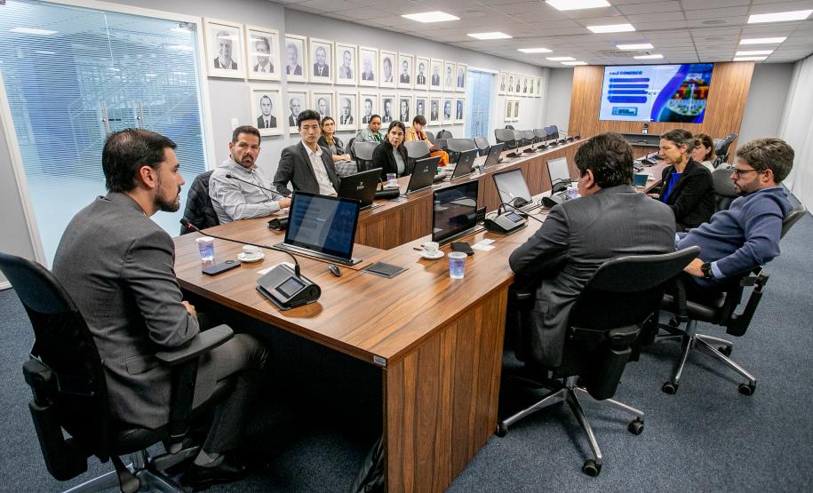 Aprovação de licitação do Canal de Acesso atrai investidores belgas ao Porto de Paranaguá