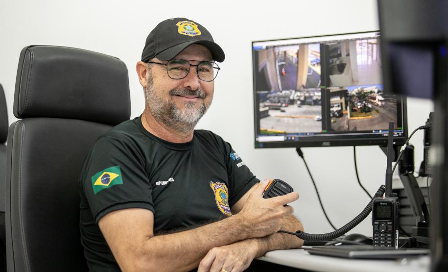 Guarda portuário é convidado para expor novamente no Carrousel du Louvre