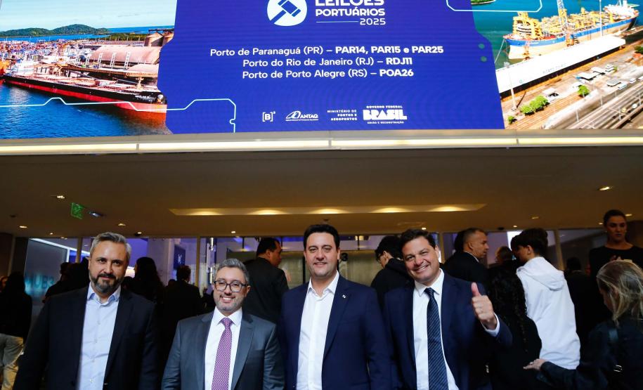 Leilões de áreas portuárias movimentam R$ 855 milhões em outorgas e garantem R$ 2,2 bilhões em investimentos no Paraná