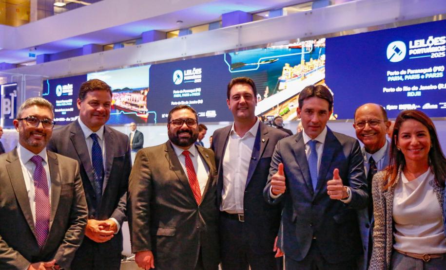 Leilões de áreas portuárias movimentam R$ 855 milhões em outorgas e garantem R$ 2,2 bilhões em investimentos no Paraná